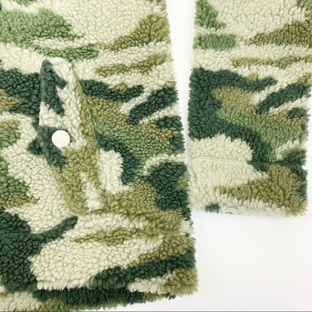 J. Crew Vintage Sherpa Fleece Pullover Jacket Camo Camouflage Olive Army Green